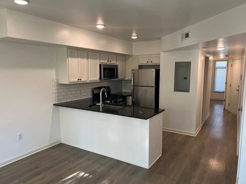 Floor plan for 1 bed, 1 bath, 524 sqft